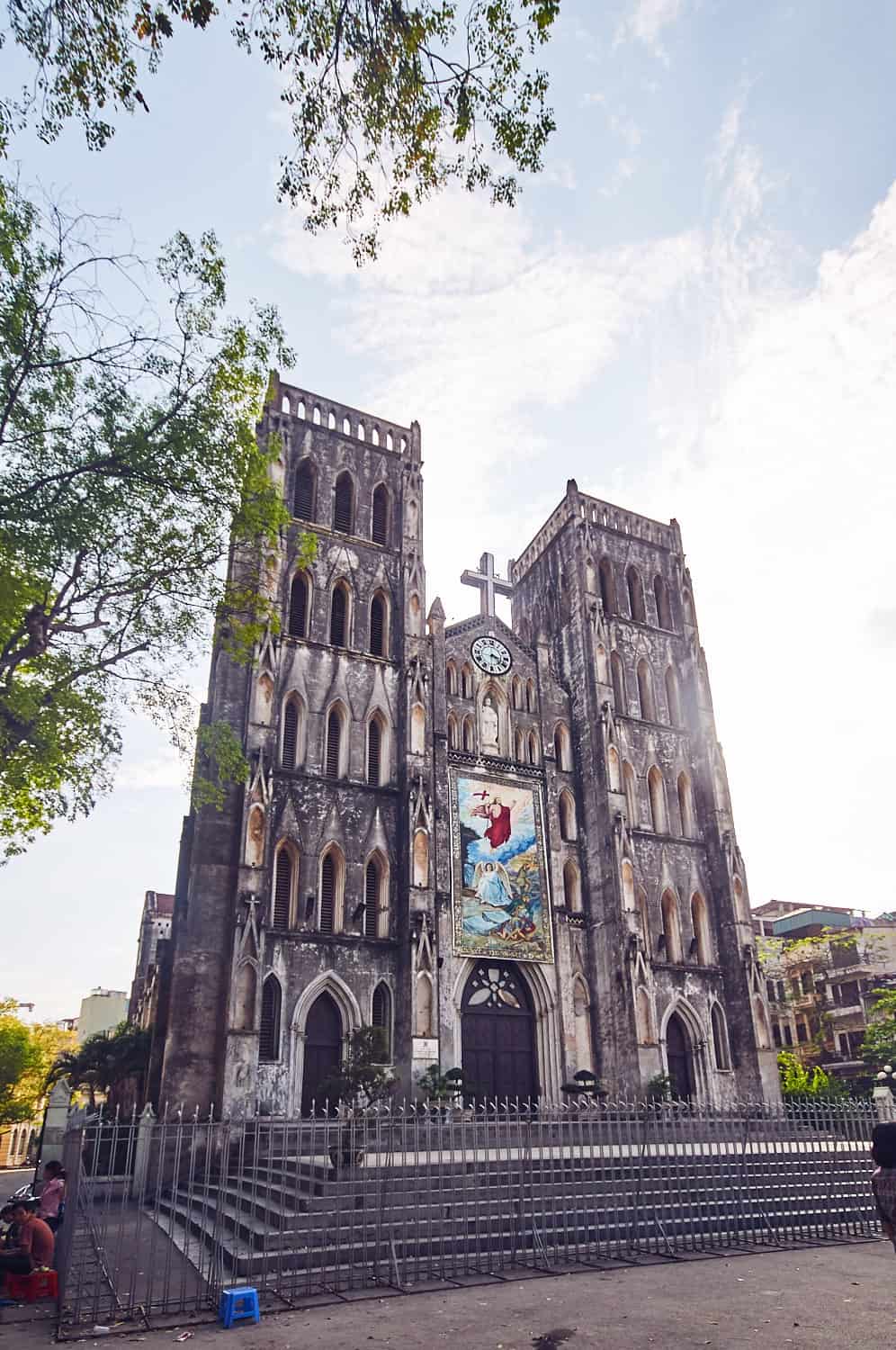 Photo by Arno Kohlem Cr.wikimedia St._Joseph's_Cathedral_-_Hanoi,_Vietnam